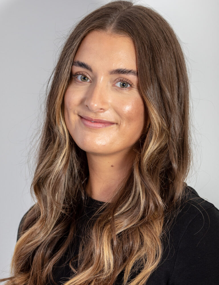 Difference between corporate headshots and executive portraits for business leaders