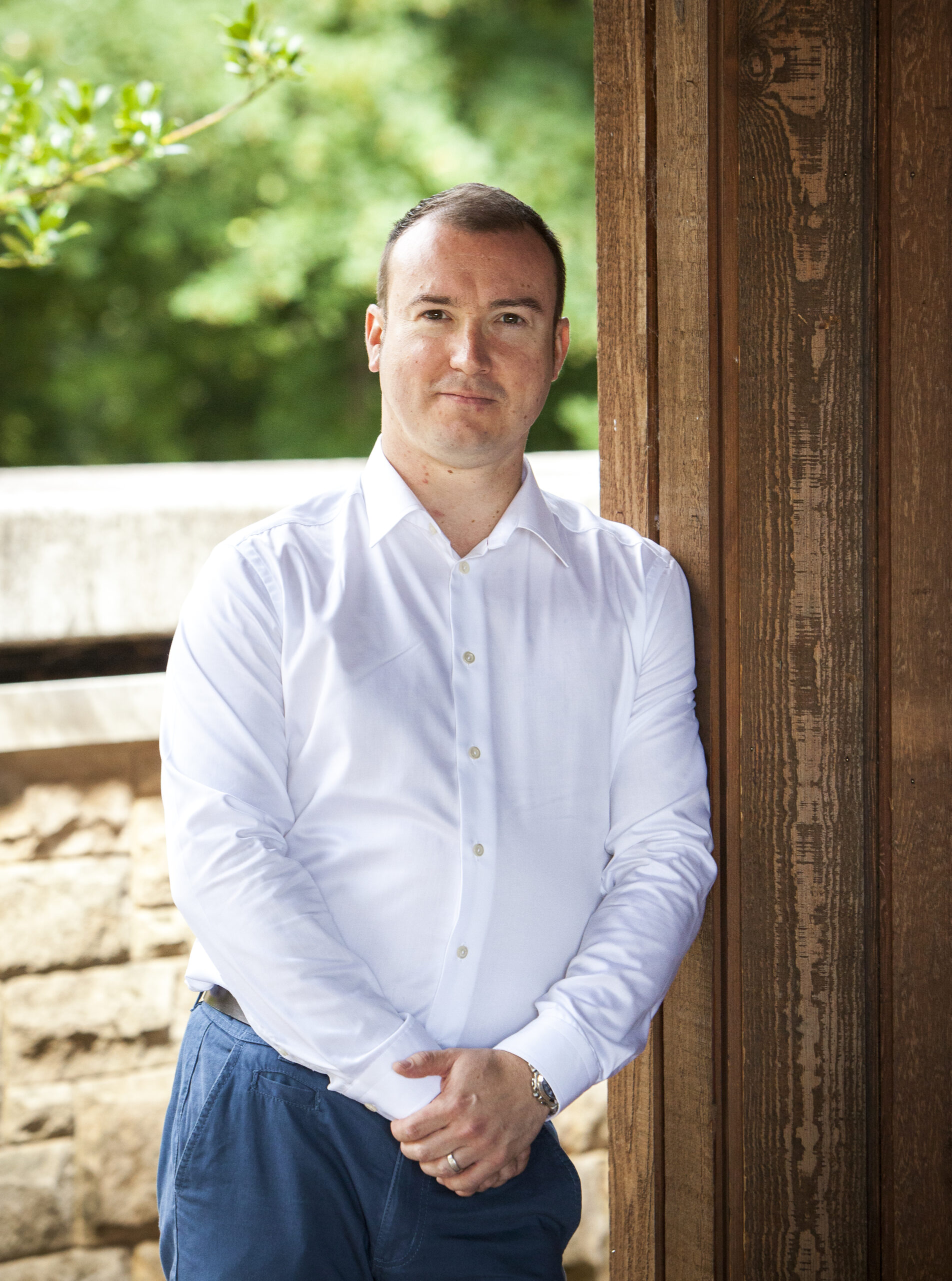 Professional business portrait demonstrating controlled portrait lighting